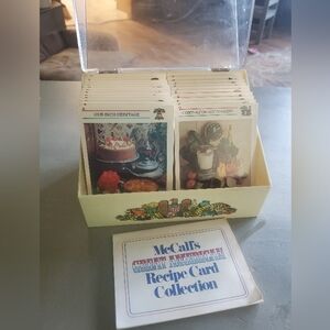 Vintage 70s McCalls Great American Cooking Recipe Card Collection with Case
